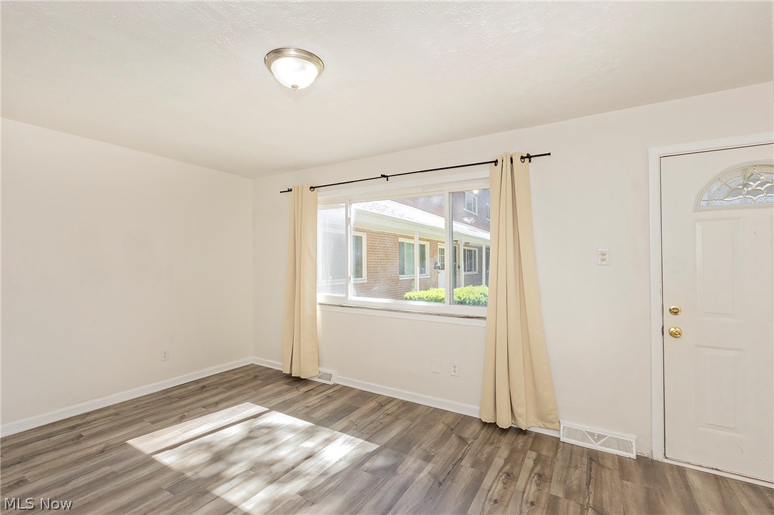 23673 Banbury Circle Warrensville Heights OH 44128