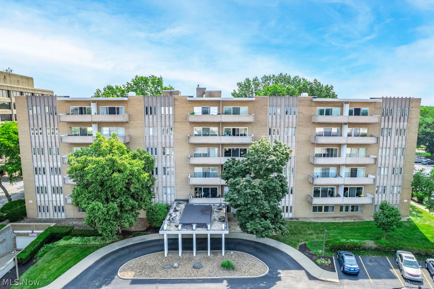 Rocky River OH, 3167 Linden Road, Unit 110