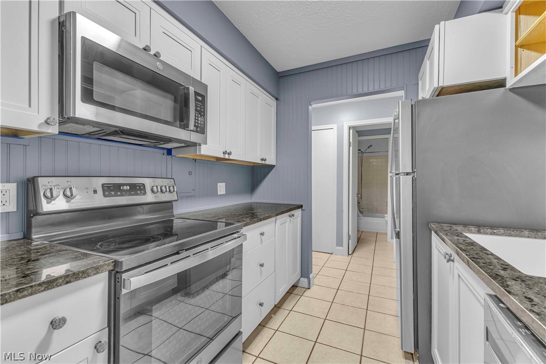 1633 Cedarwood Drive Westlake OH 44145