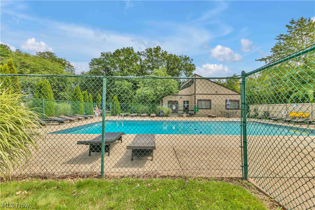 1633 Cedarwood Drive Westlake OH 44145