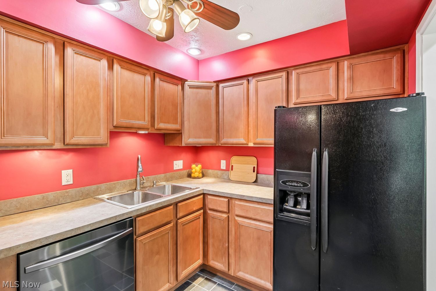 975 Canyon View Sagamore Hills OH 44067-1055