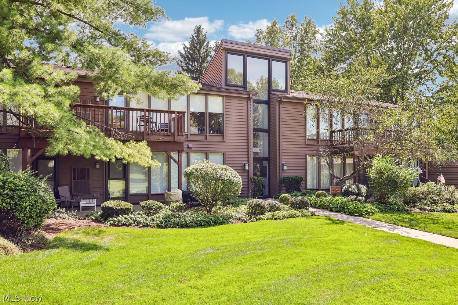 975 Canyon View Sagamore Hills OH 44067-1055