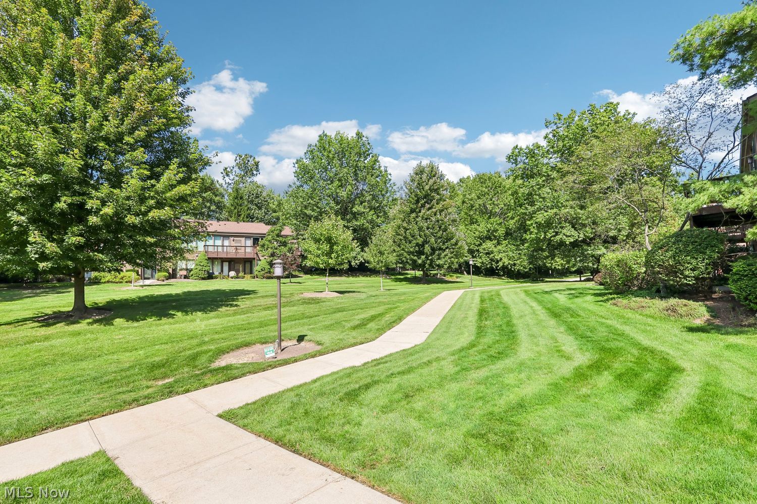 975 Canyon View Sagamore Hills OH 44067-1055