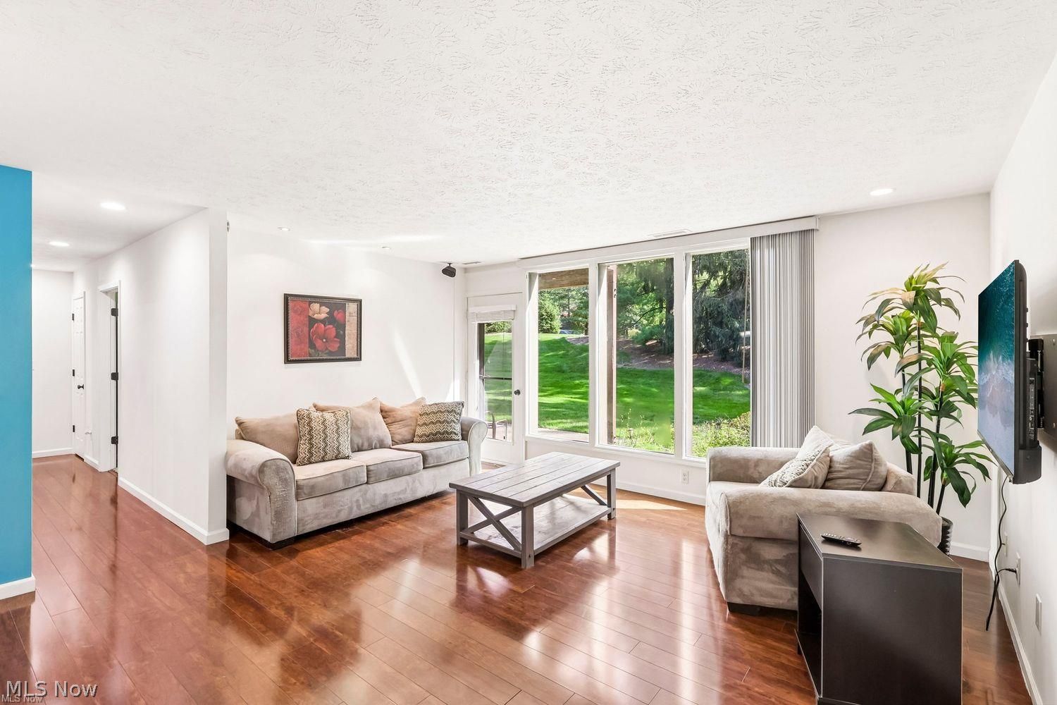 975 Canyon View Sagamore Hills OH 44067-1055
