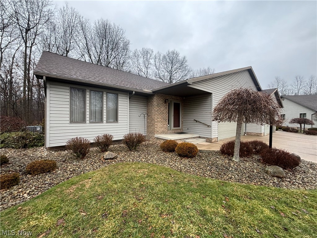 4175 Fawn Trail NE Warren OH 44483