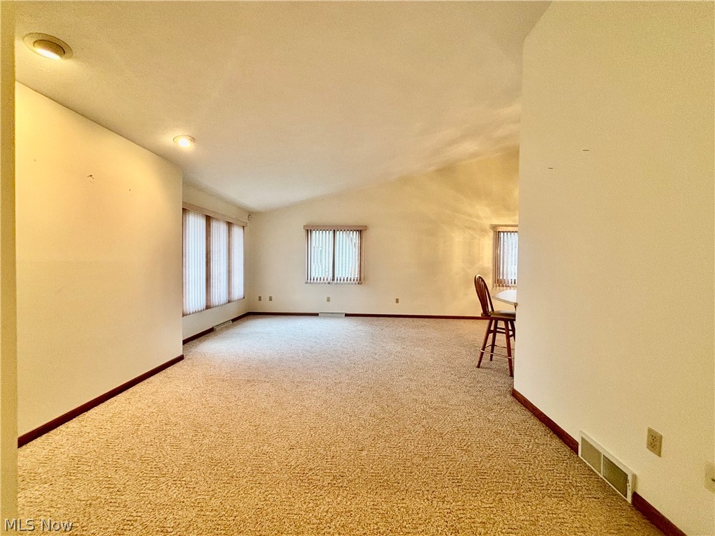 4175 Fawn Trail NE Warren OH 44483