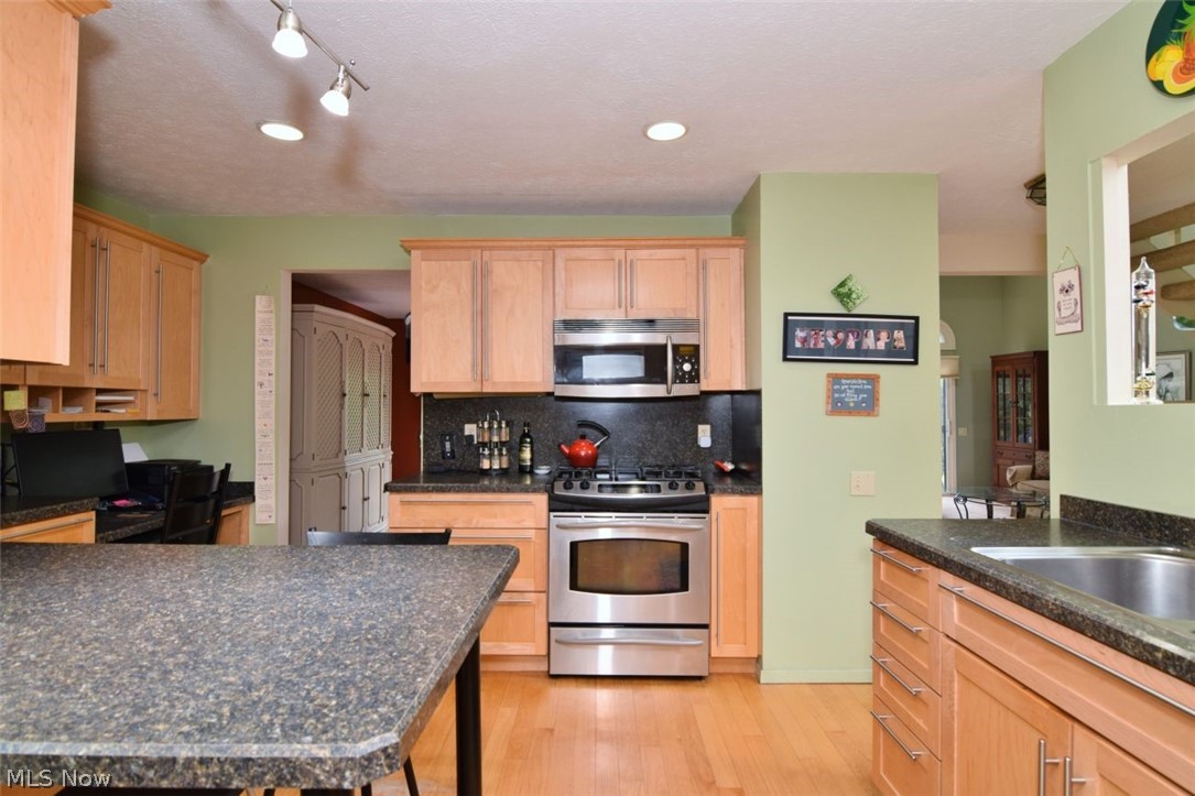 10 Windrush Beachwood OH 44122