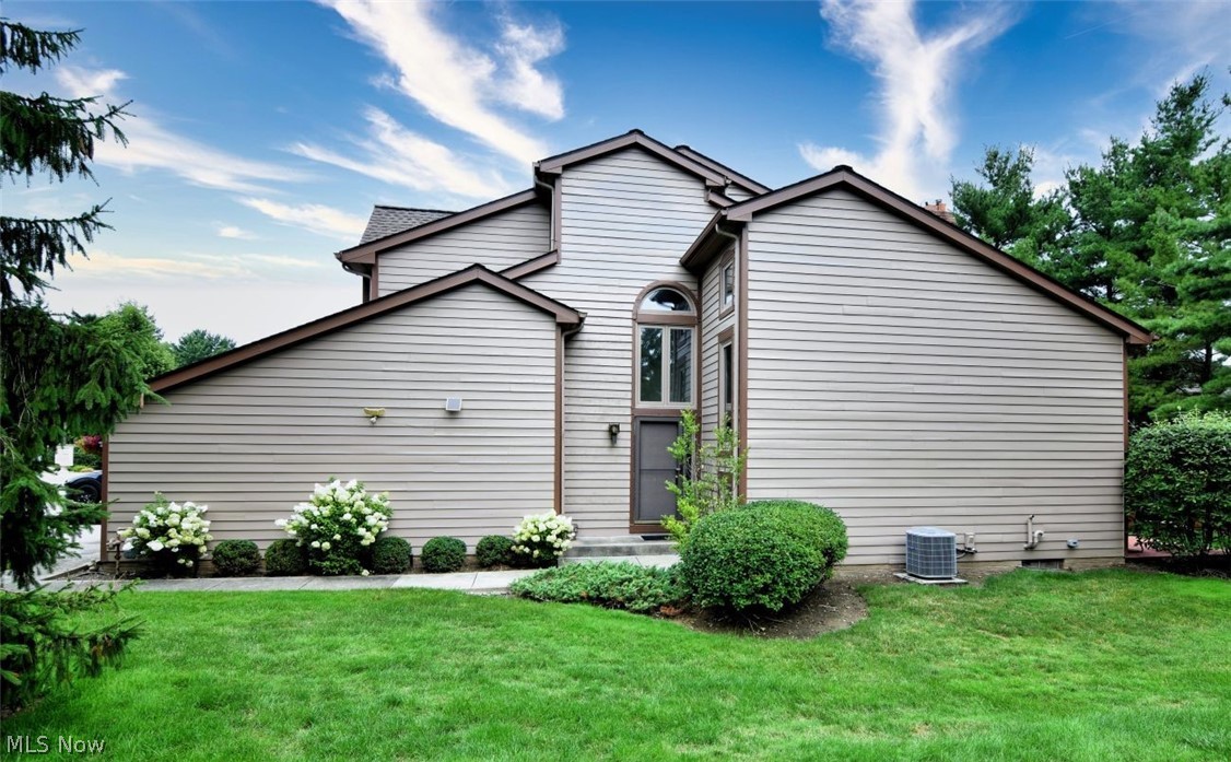 10 Windrush Beachwood OH 44122
