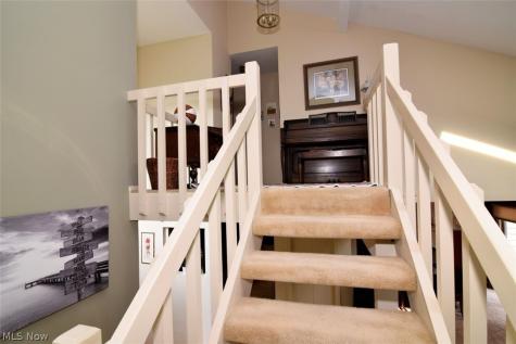 10 Windrush Beachwood OH 44122