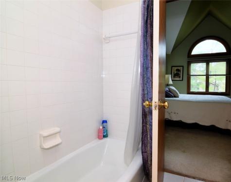 10 Windrush Beachwood OH 44122