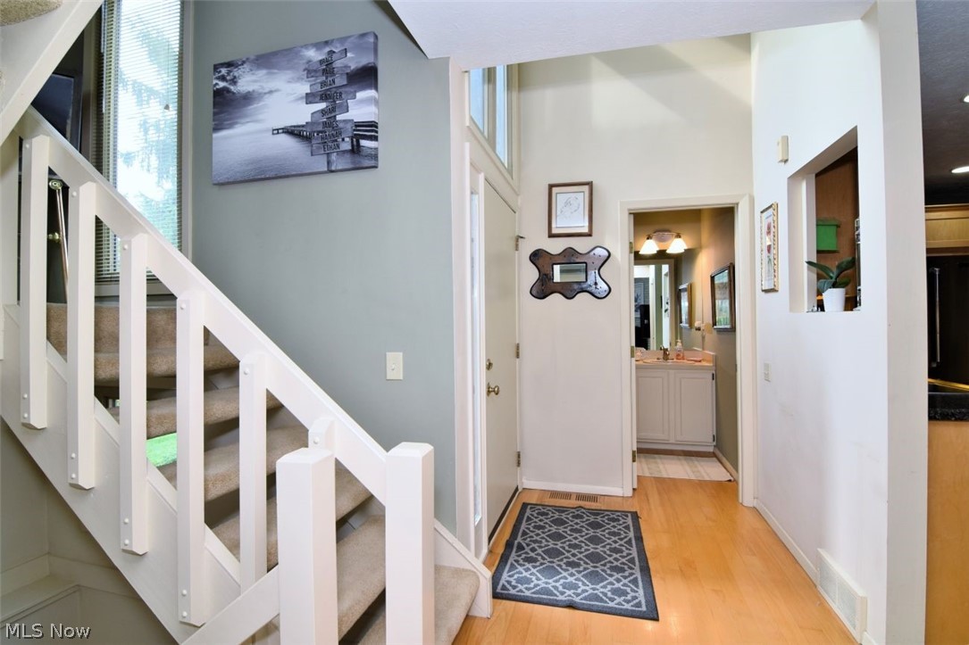 10 Windrush Beachwood OH 44122