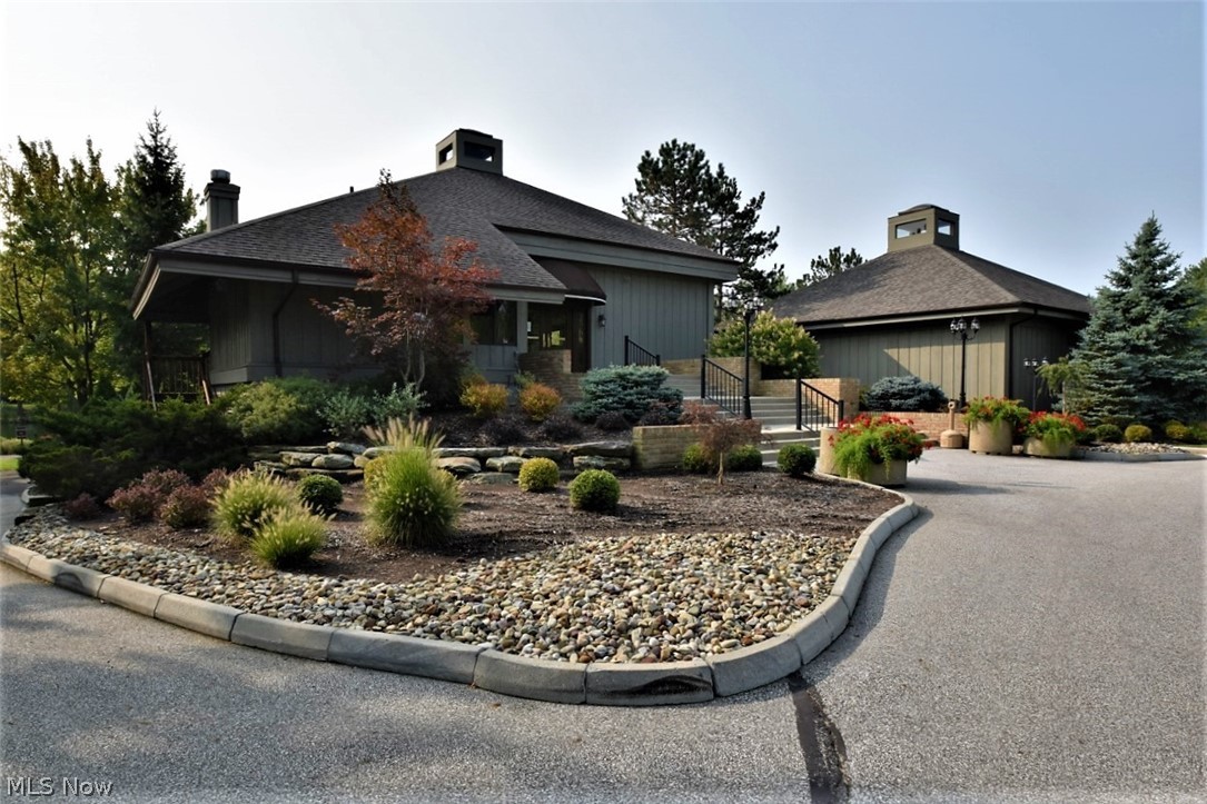 10 Windrush Beachwood OH 44122