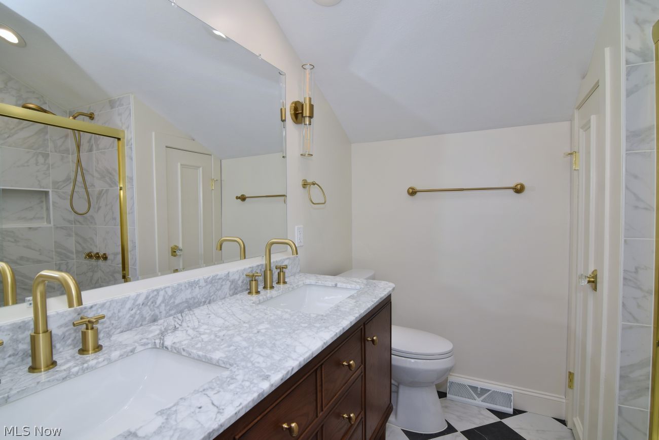 438-72 Cedar Ridge Aurora OH 44202