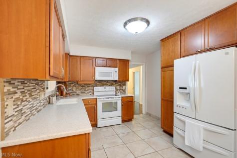 938 Sturbridge Drive Akron OH 44313