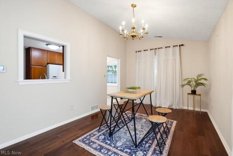 938 Sturbridge Drive Akron OH 44313