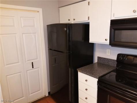 1217 W River Road N Elyria OH 44035