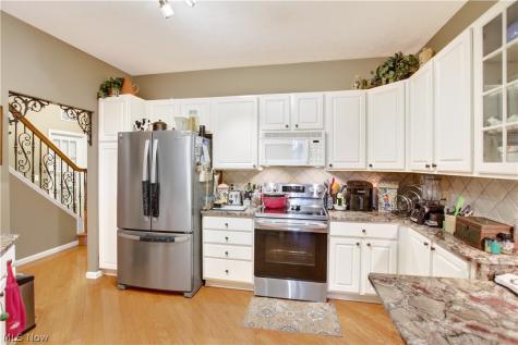 33253 Fairport Drive Avon Lake OH 44012
