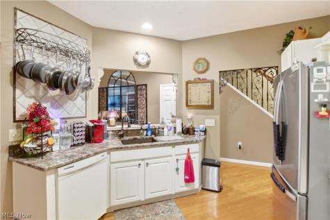33253 Fairport Drive Avon Lake OH 44012