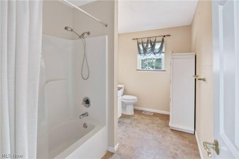 33253 Fairport Drive Avon Lake OH 44012