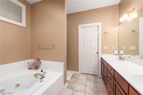 2778 Wilks Lane Westlake OH 44145