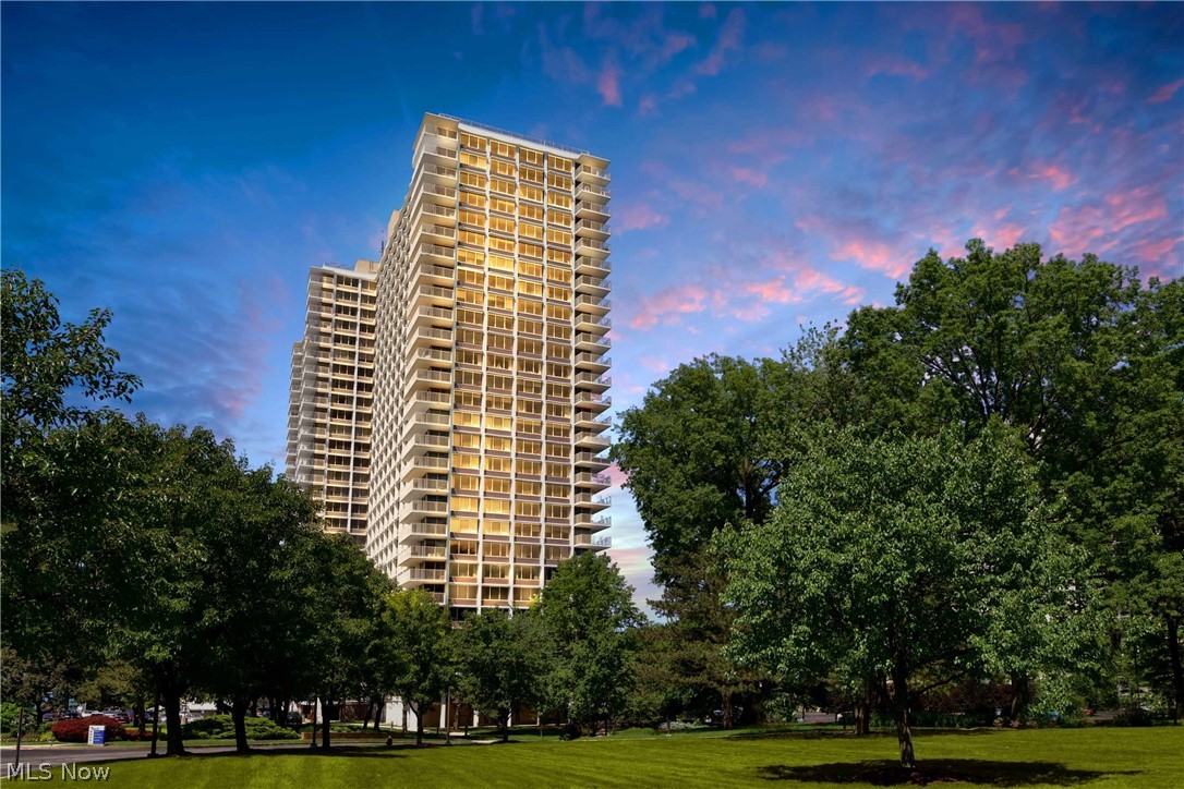 12700 Lake Avenue Lakewood OH 44107