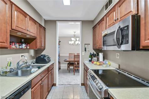 12700 Lake Avenue Lakewood OH 44107
