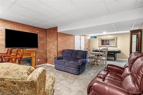 10412 Scotney Avenue North Canton OH 44720