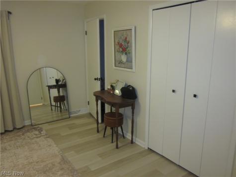 19704 Lorain Road Fairview Park OH 44126