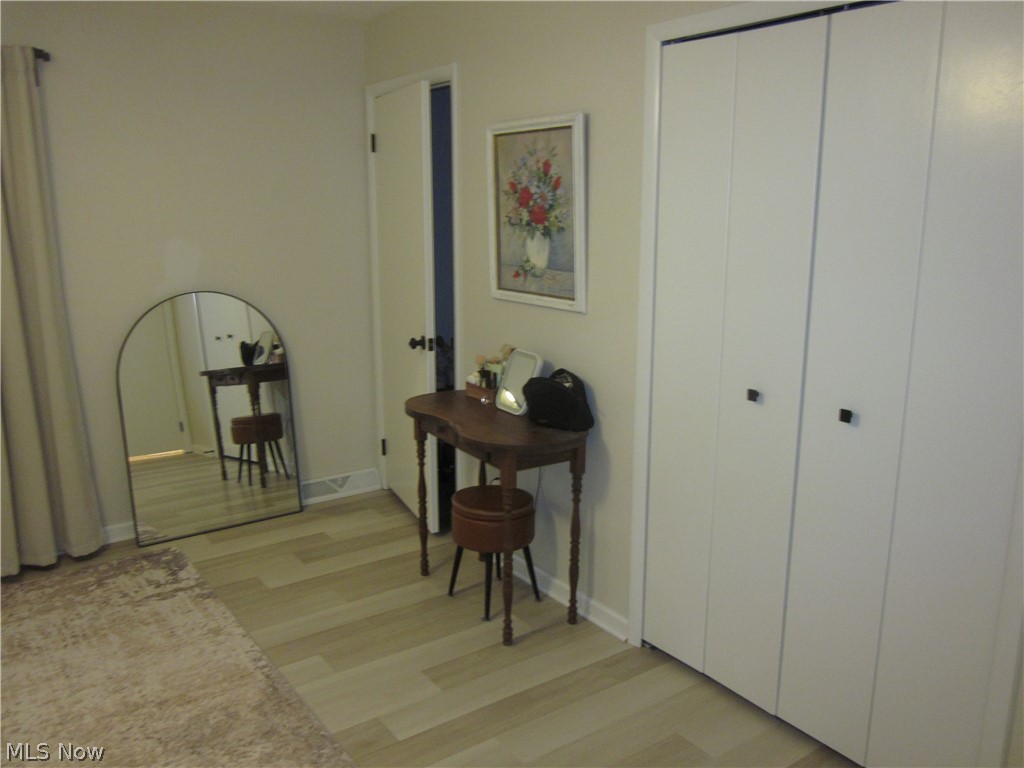 19704 Lorain Road Fairview Park OH 44126