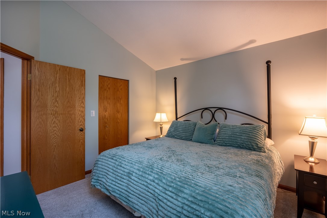 1233 Red Tail Hawk Drive Boardman OH 44512