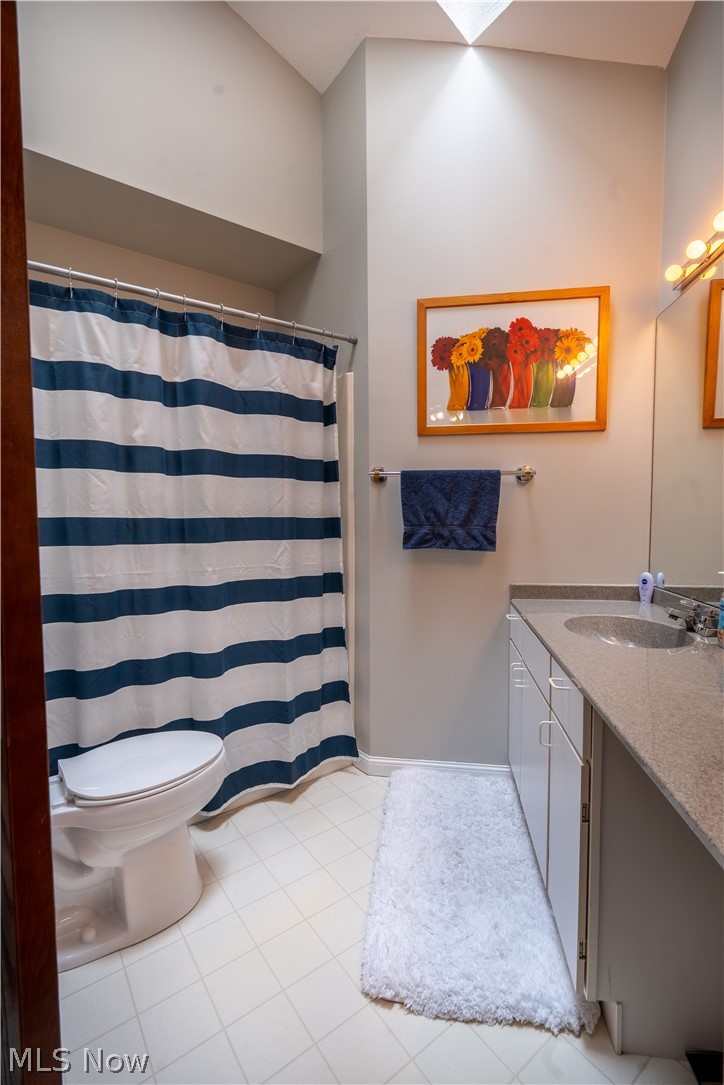 1233 Red Tail Hawk Drive Boardman OH 44512