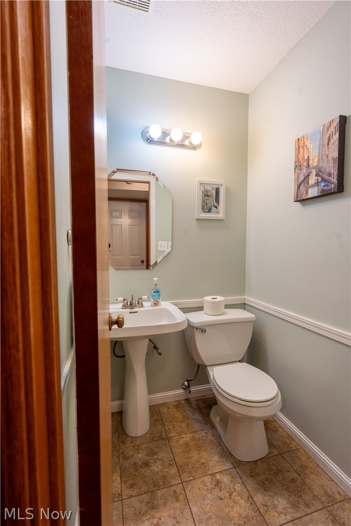 1233 Red Tail Hawk Drive Boardman OH 44512