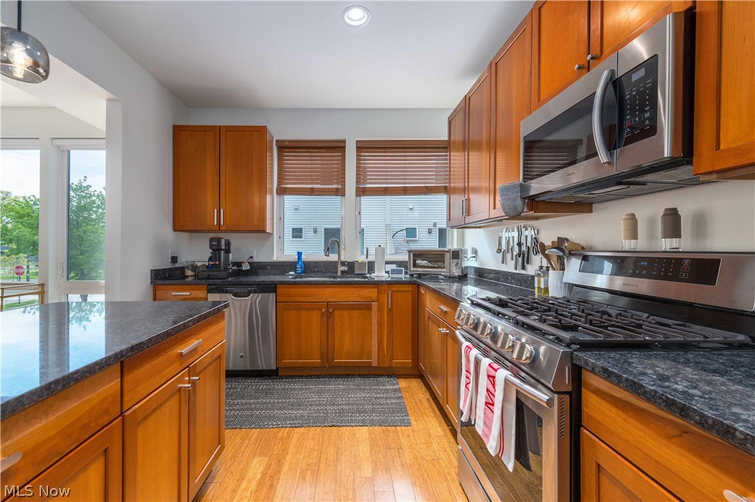 1266 W 73rd Street Cleveland OH 44102