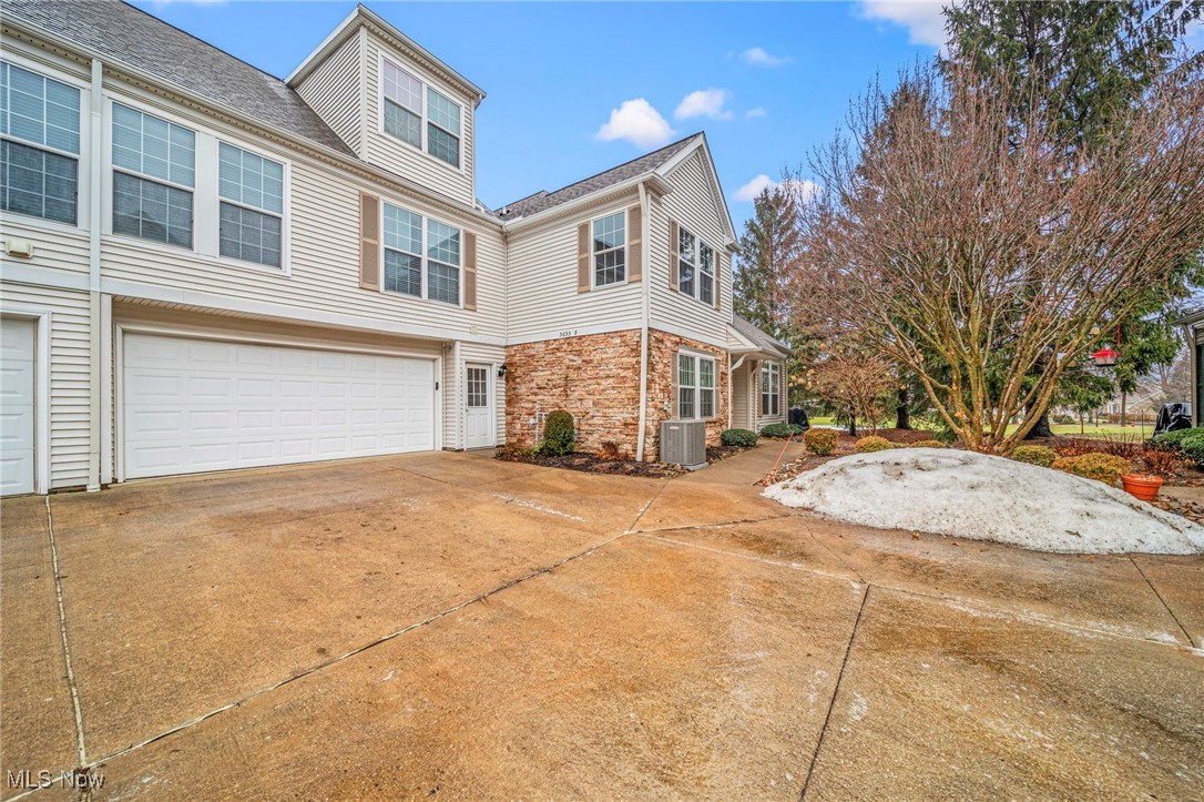 5655 N Greenway Court Highland Heights OH 44143