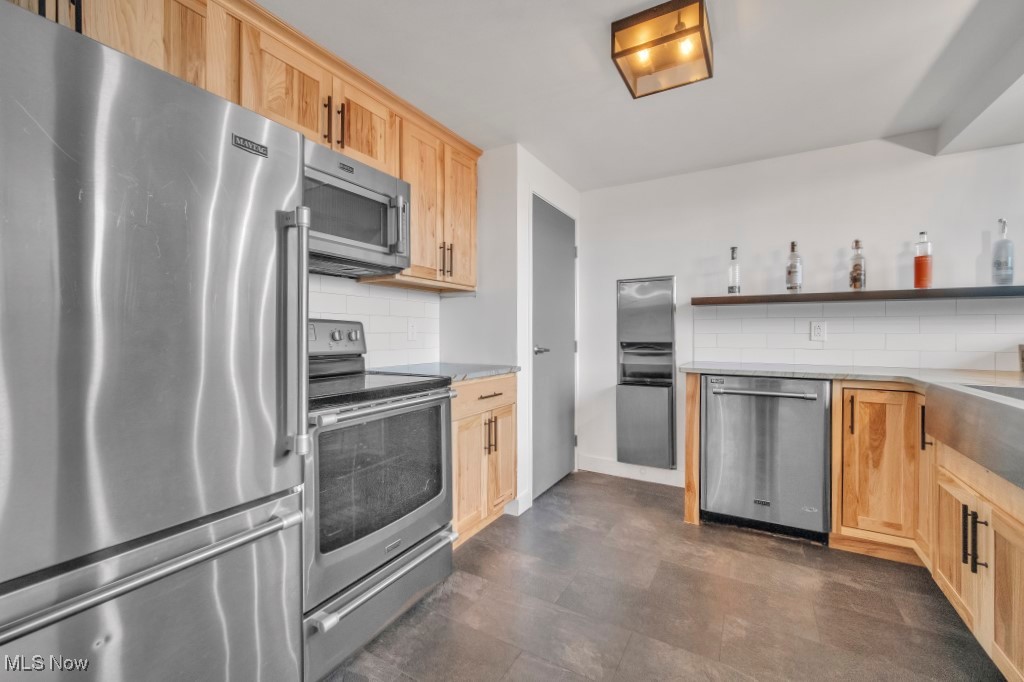 1133 W 9th Street Cleveland OH 44113