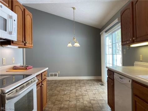313 Abby Lane Hartville OH 44632