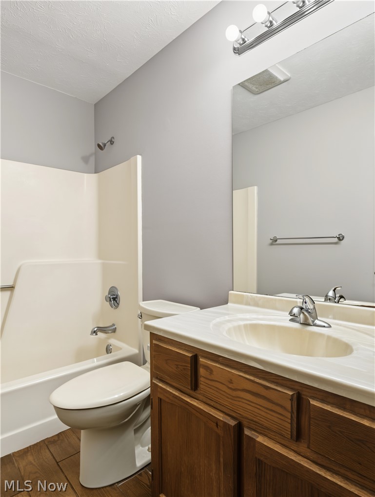 2254 Pine Top Court Coventry OH 44319