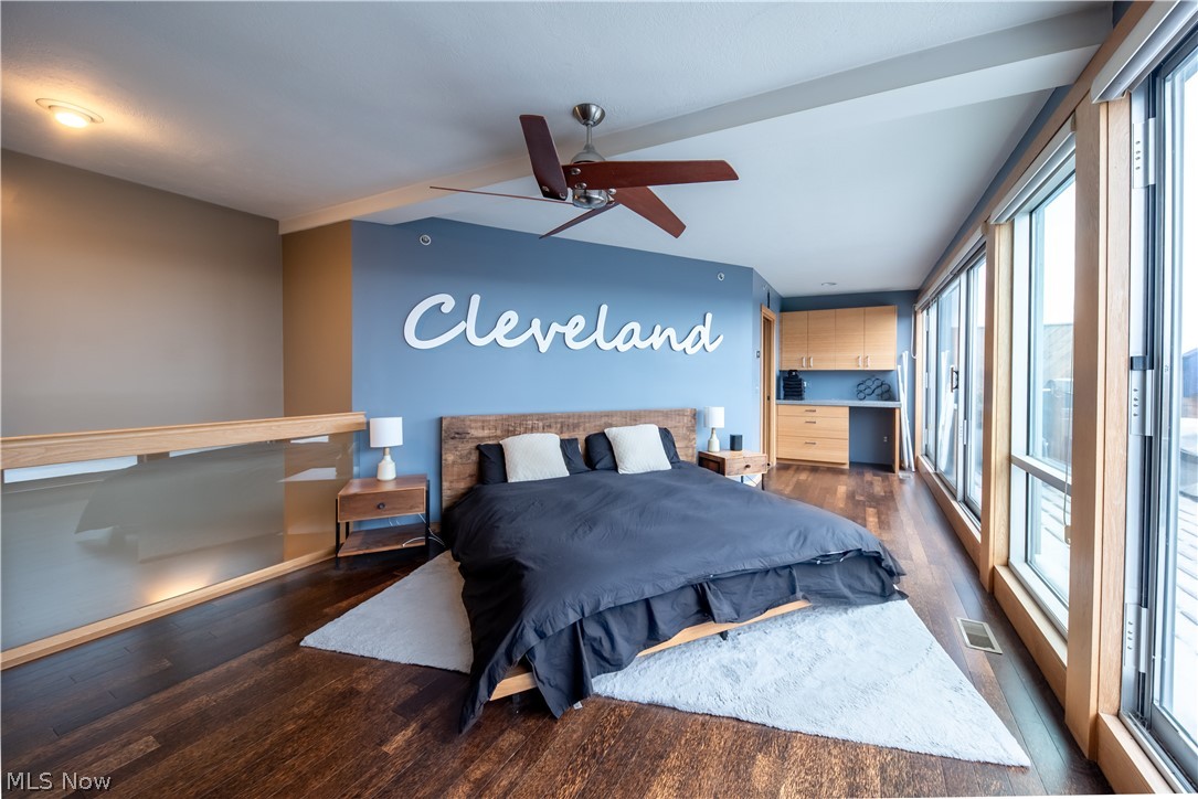 1237 Washington Avenue Cleveland OH 44113