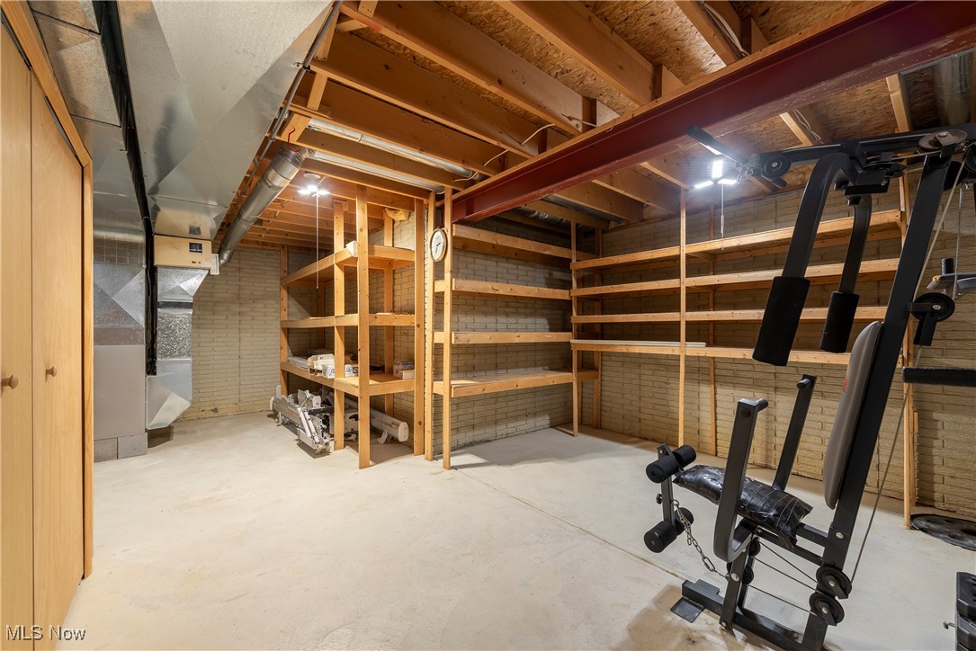 9765 Sugarbush Circle Olmsted Falls OH 44138