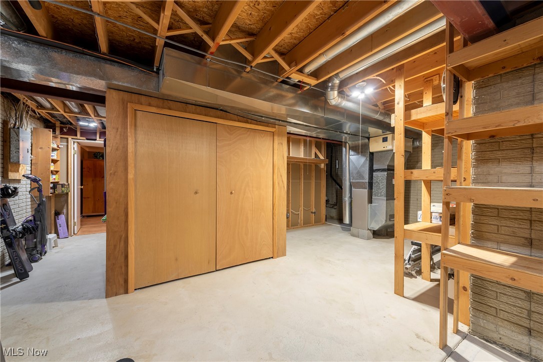 9765 Sugarbush Circle Olmsted Falls OH 44138