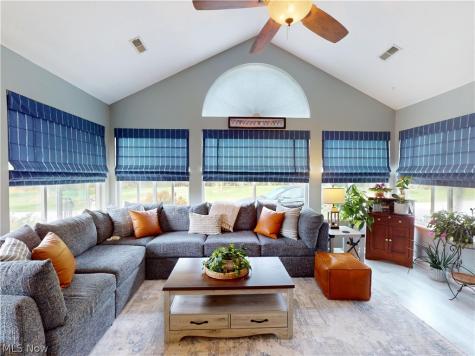 634 Crossings Circle Tallmadge OH 44278