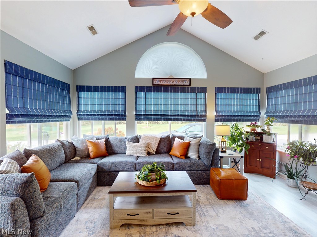 634 Crossings Circle Tallmadge OH 44278