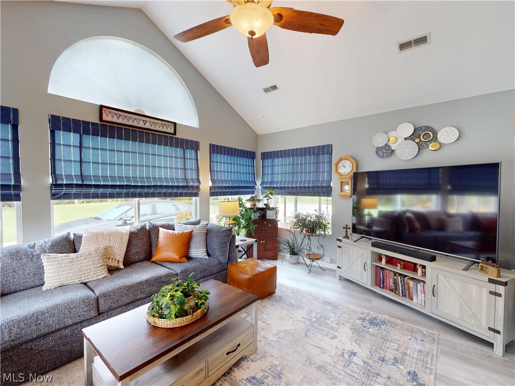 634 Crossings Circle Tallmadge OH 44278