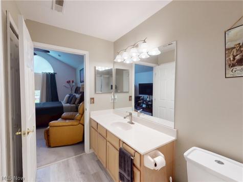 634 Crossings Circle Tallmadge OH 44278