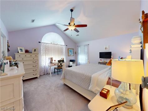 634 Crossings Circle Tallmadge OH 44278