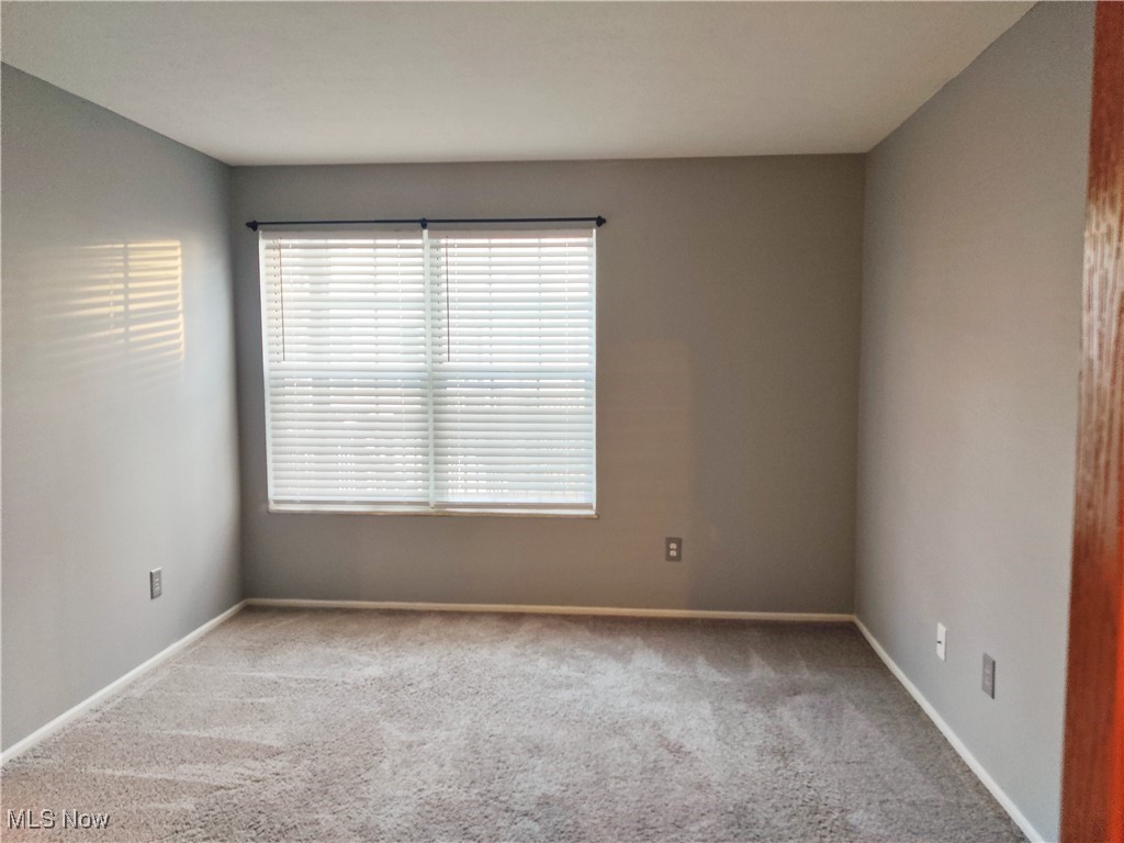 2104 Stoney Run Circle Broadview Heights OH 44147