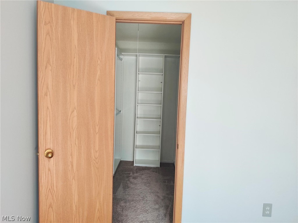 2104 Stoney Run Circle Broadview Heights OH 44147