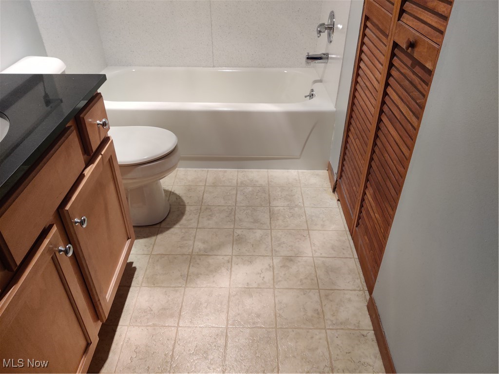 2104 Stoney Run Circle Broadview Heights OH 44147