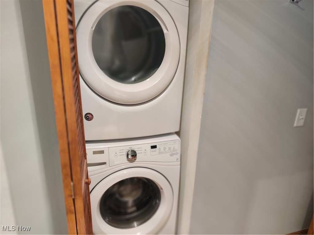 2104 Stoney Run Circle Broadview Heights OH 44147