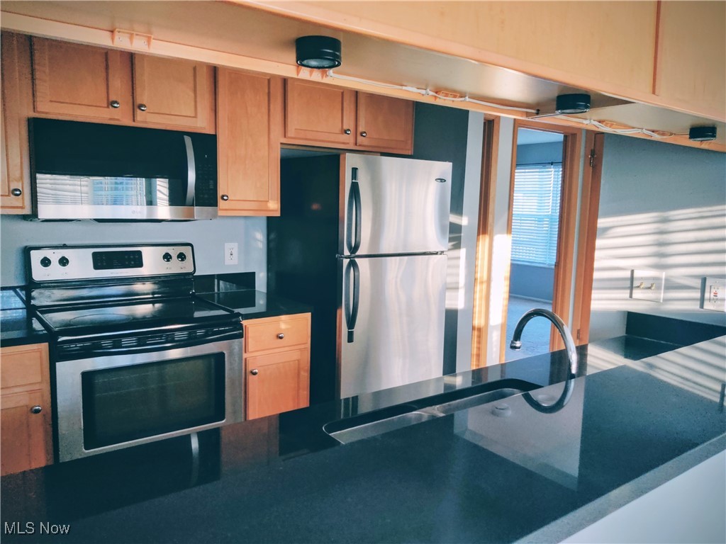 2104 Stoney Run Circle Broadview Heights OH 44147